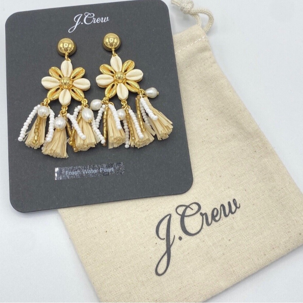 New J Crew Pearl Earrings Shell Tassels Raffia Beaded Chandelier 2” Drop